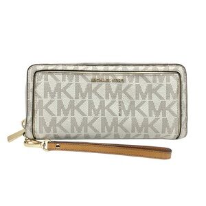 MICHAEL by Michael Kors Frame Out Travel Continental Wallet in Vanilla/Cream